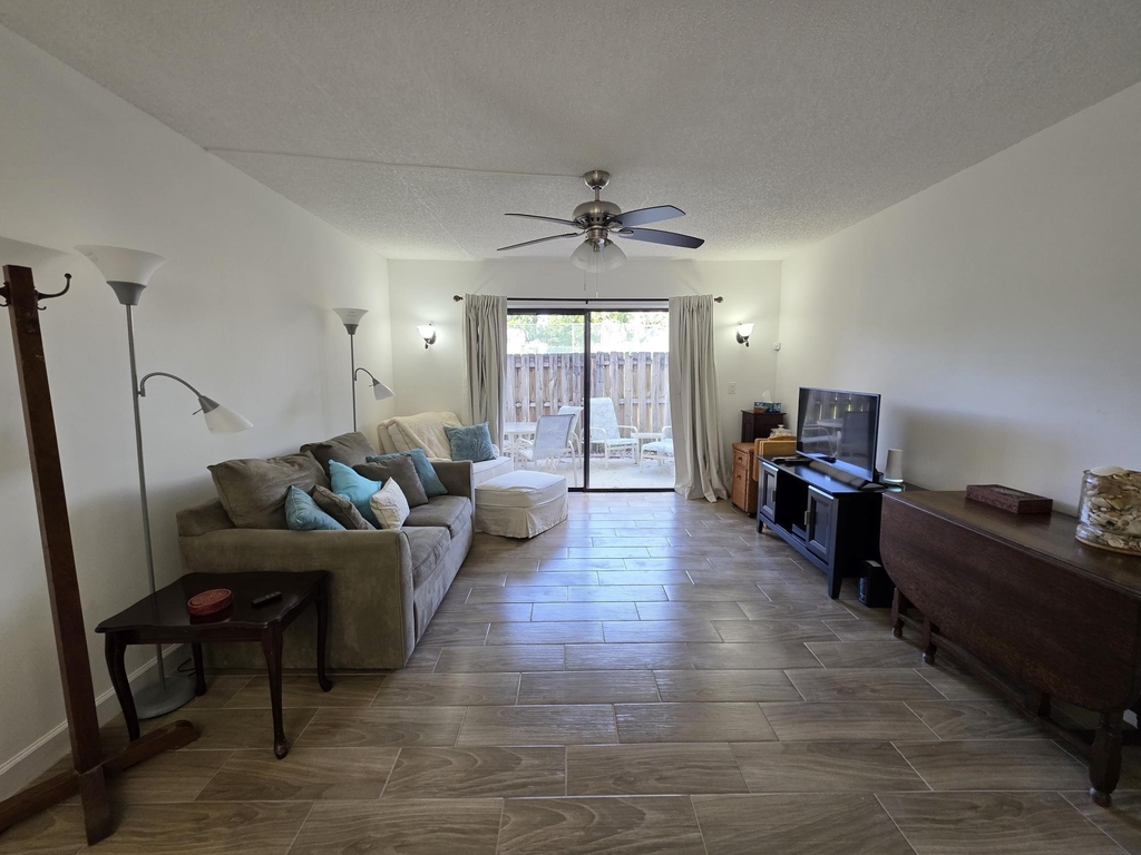 3402 Gardens East Drive - Photo 2