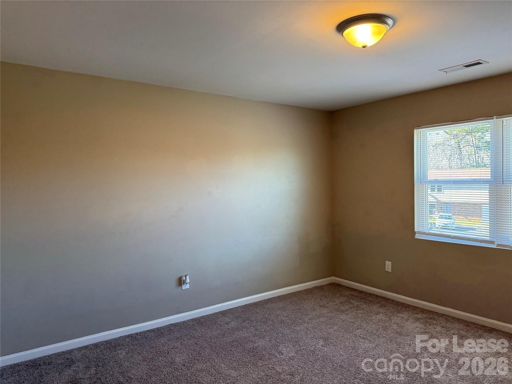 2335 Carmine Street - Photo 8