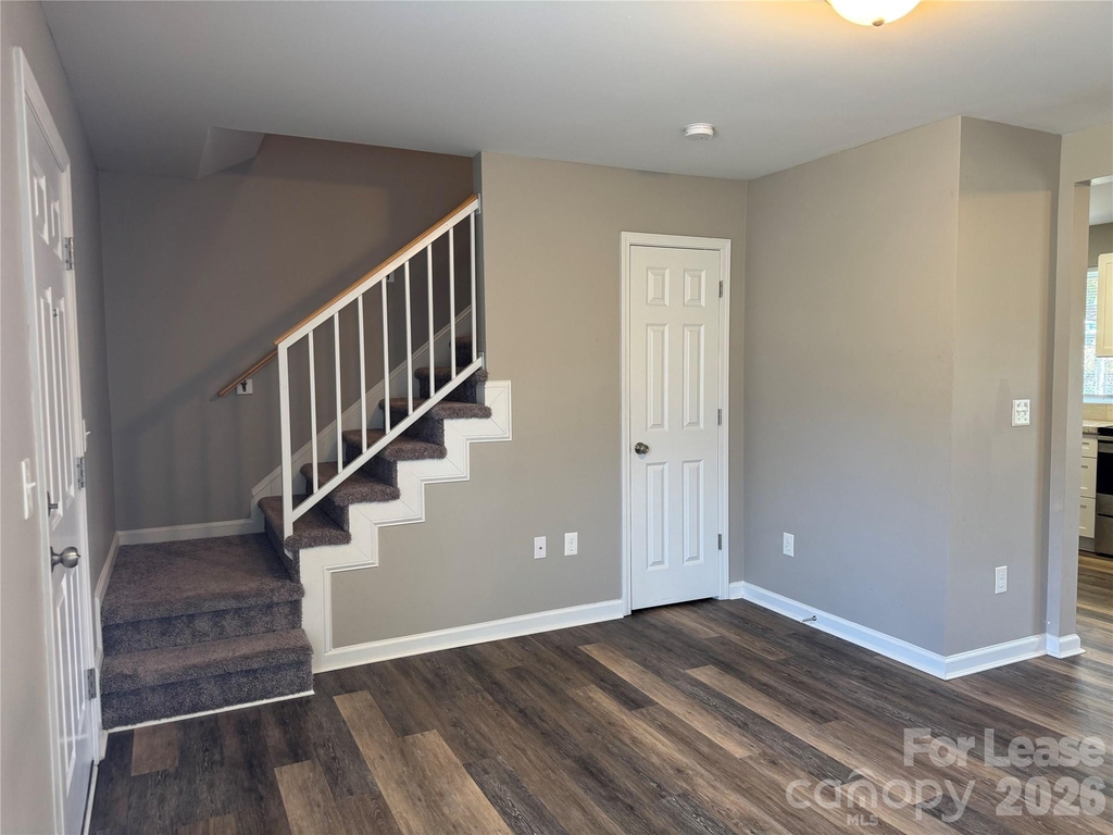 2335 Carmine Street - Photo 2