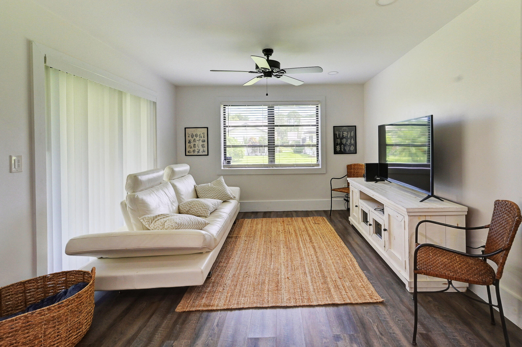2756 Carnation Court - Photo 5