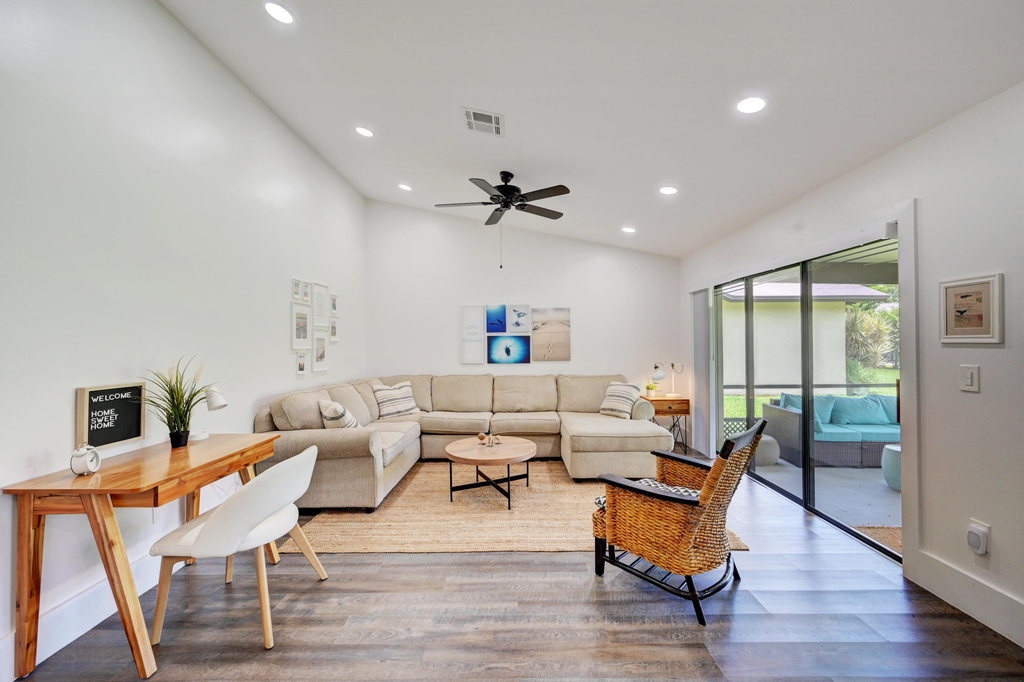 2756 Carnation Court - Photo 3