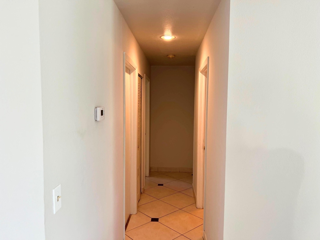311 Sw Homeland Road - Photo 10