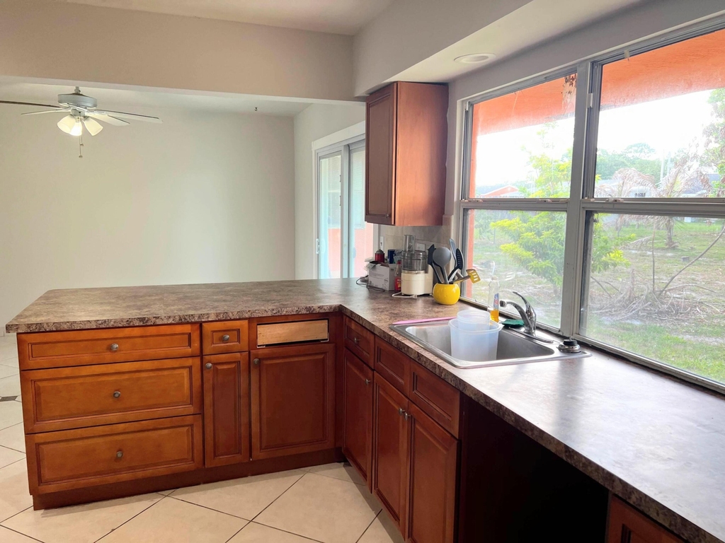 311 Sw Homeland Road - Photo 7