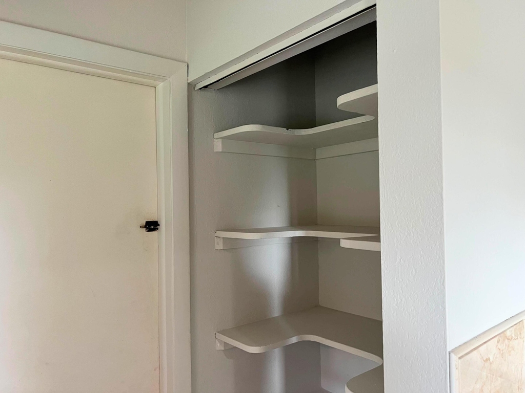 311 Sw Homeland Road - Photo 15
