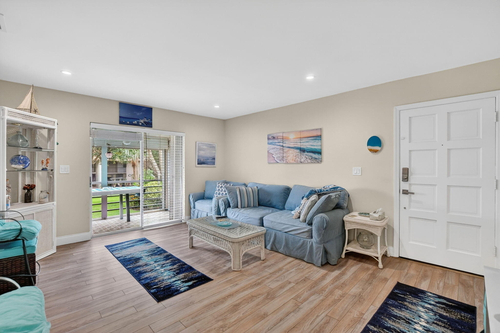 1050 Nw 13th Street - Photo 7