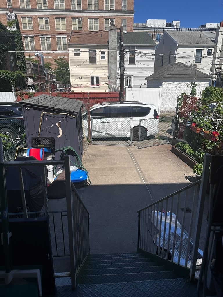 east 21st - Photo 5