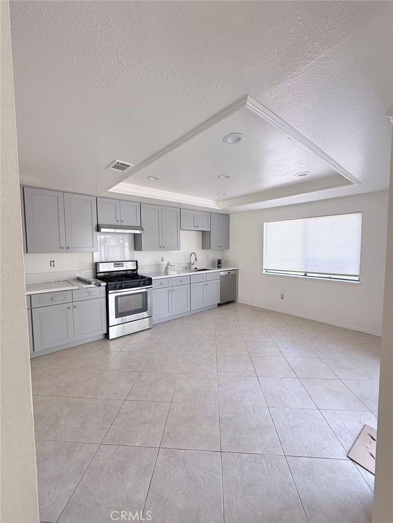 1360 N Hacienda - Photo 4