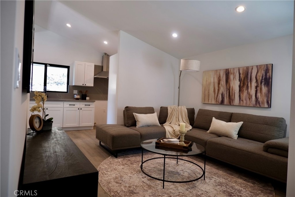 5703 Mcdonie - Photo 7