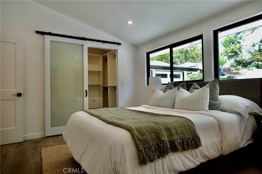 5703 Mcdonie - Photo 8