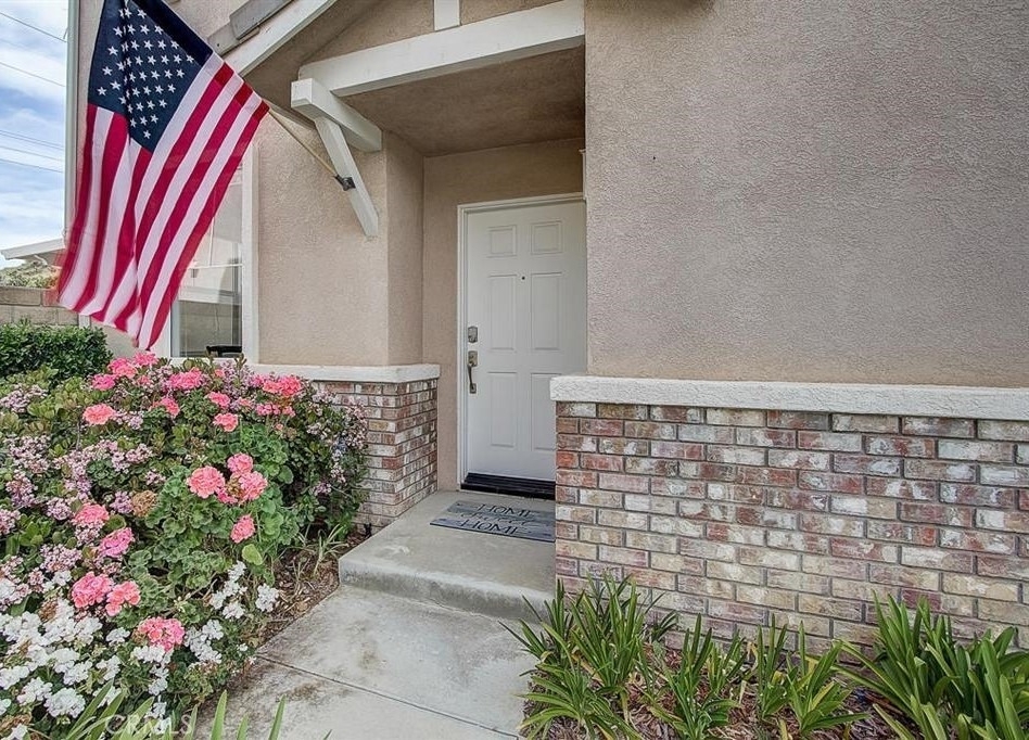 28545 Calex Drive - Photo 1
