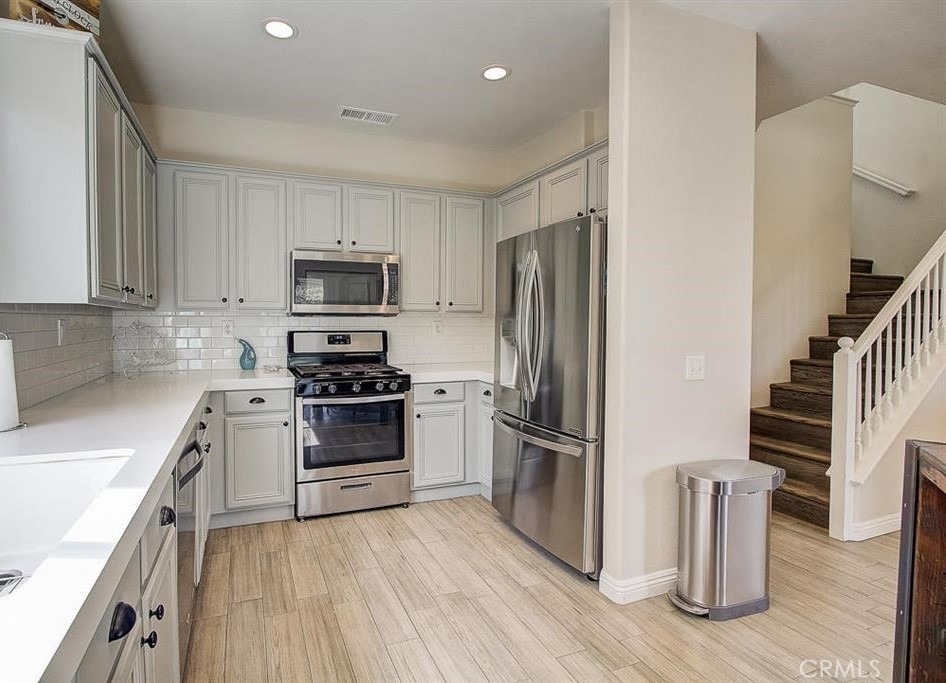 28545 Calex Drive - Photo 3