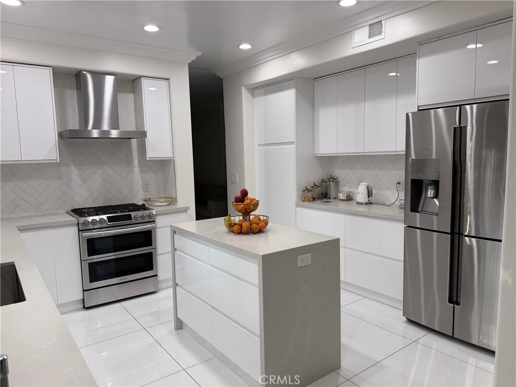 5711 Aura Ave - Photo 3
