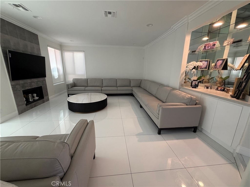 5711 Aura Ave - Photo 4