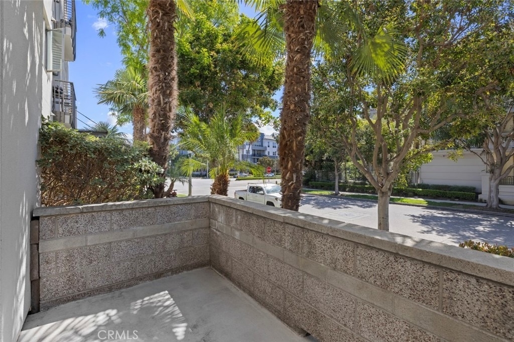 6400 Crescent Park E - Photo 17
