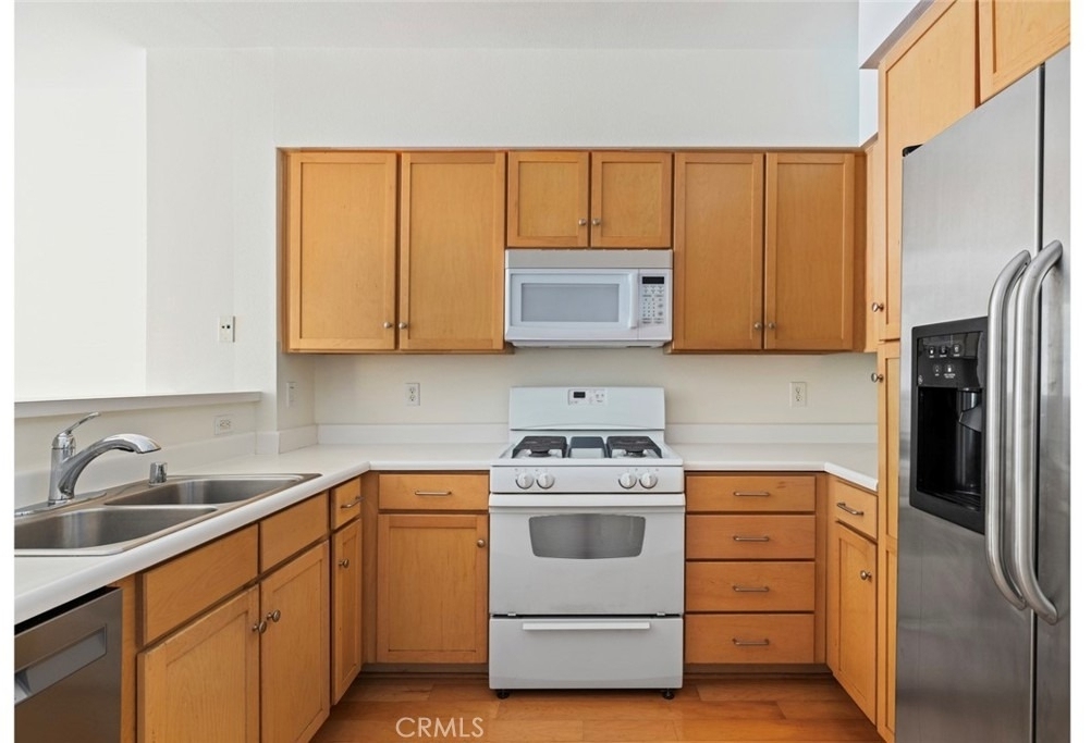 6400 Crescent Park E - Photo 3