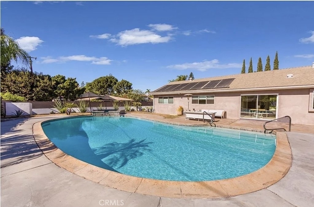 17548 Marilla - Photo 1
