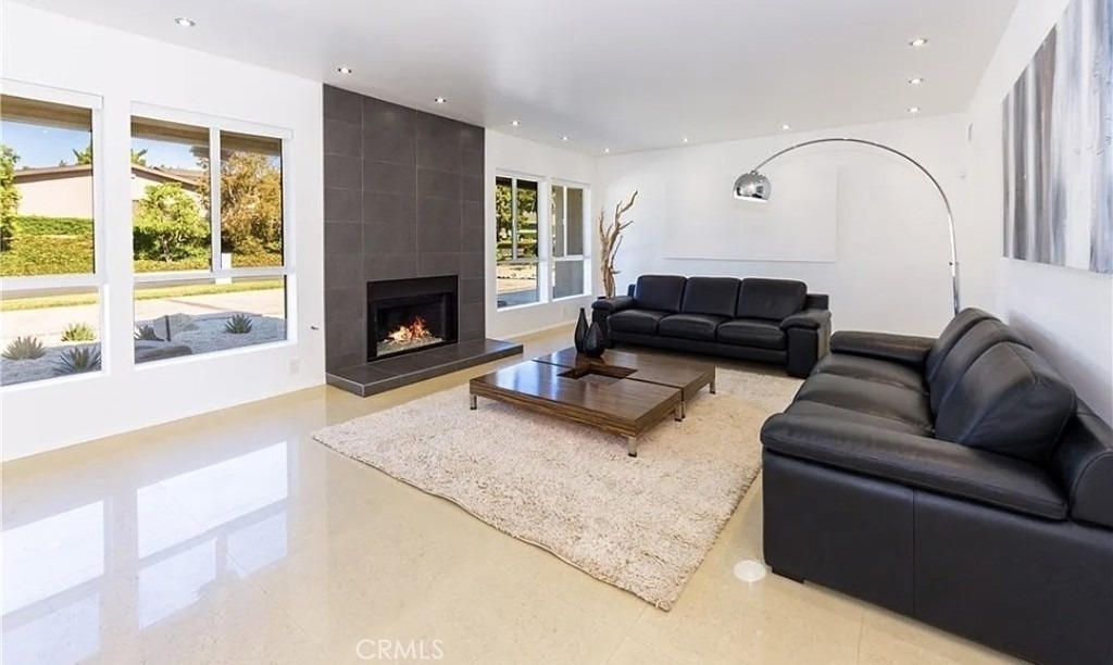 17548 Marilla - Photo 4