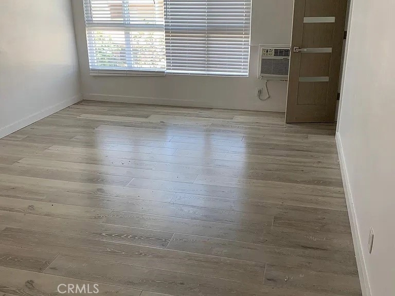 702 S St Andrews Place - Photo 4