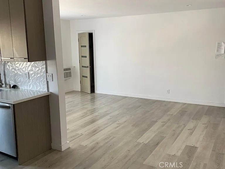 702 S St Andrews Place - Photo 5