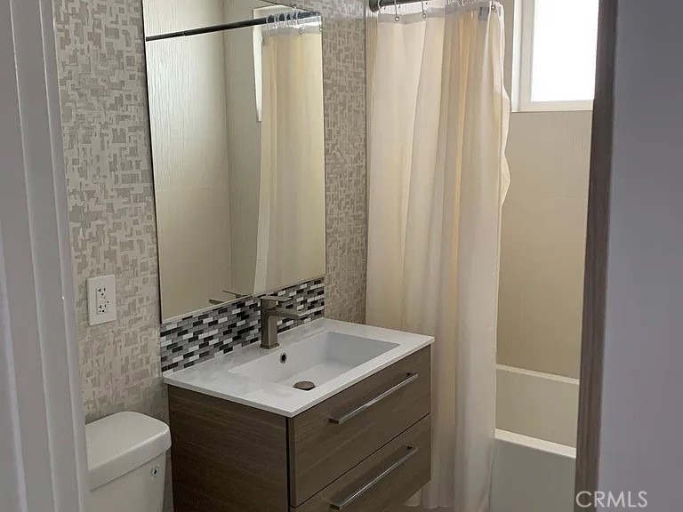 702 S St Andrews Place - Photo 6