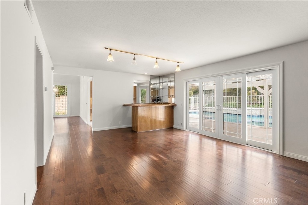 11861 Darby Avenue - Photo 20