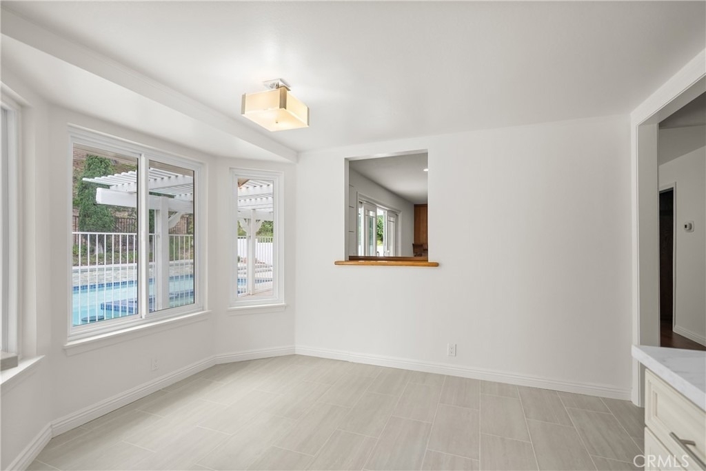 11861 Darby Avenue - Photo 5