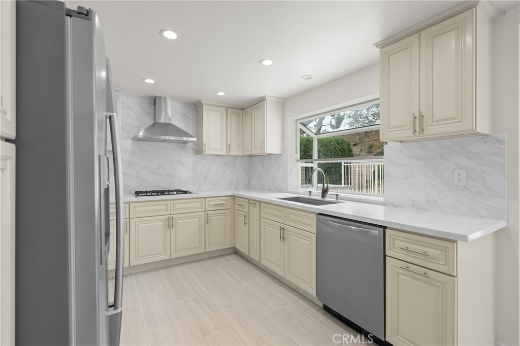 11861 Darby Avenue - Photo 3