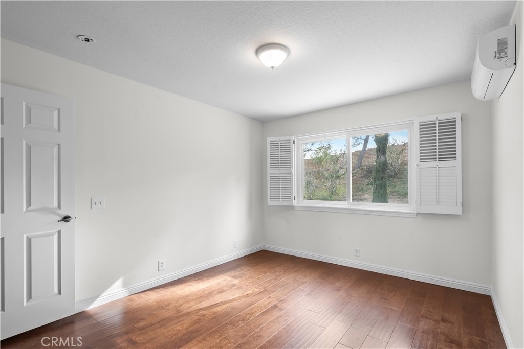 11861 Darby Avenue - Photo 36