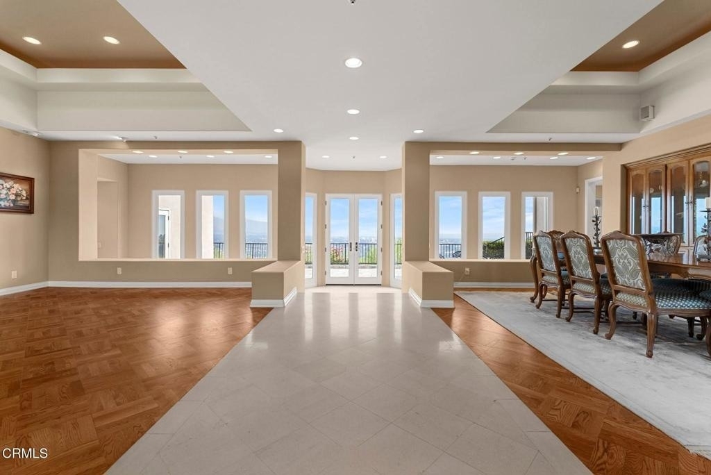 1401 Glen Oaks Boulevard - Photo 4