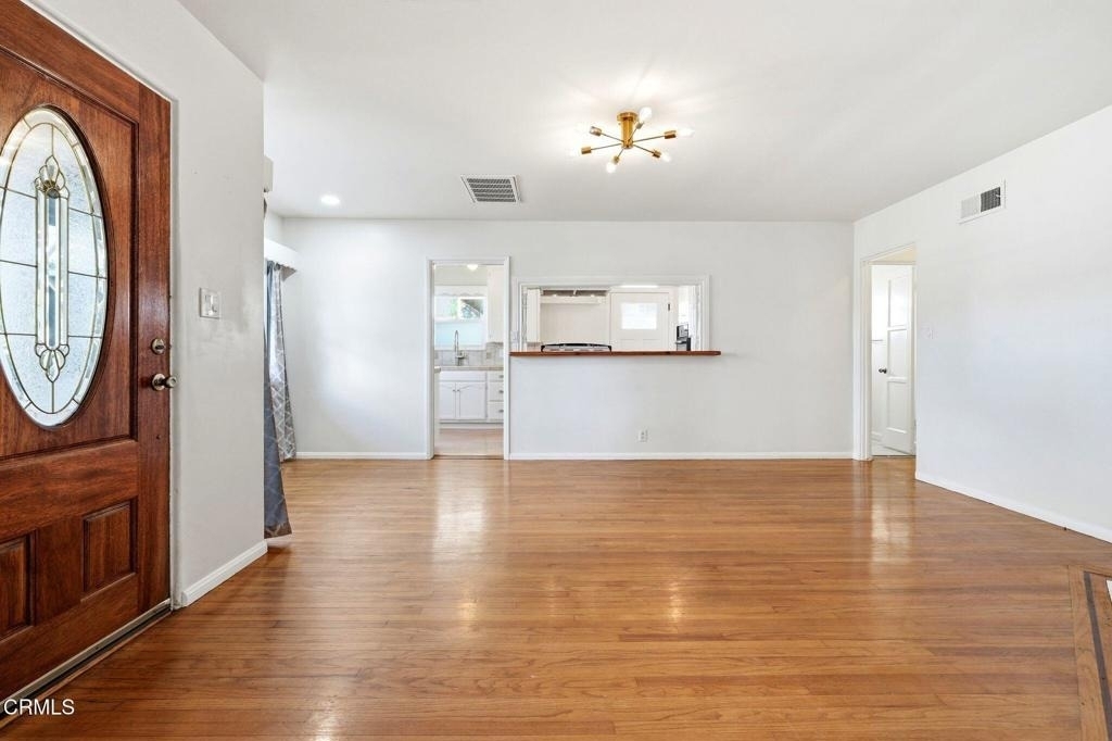 3153 Orange Avenue - Photo 3