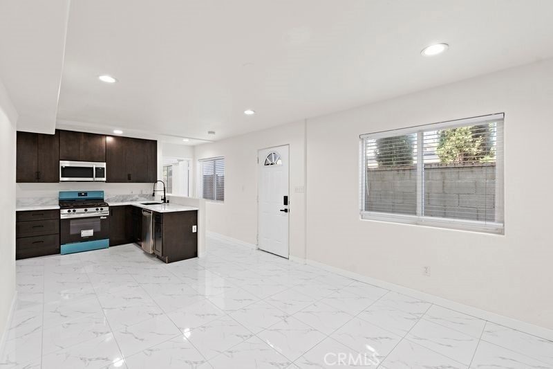 1578 S San Bernardino - Photo 2