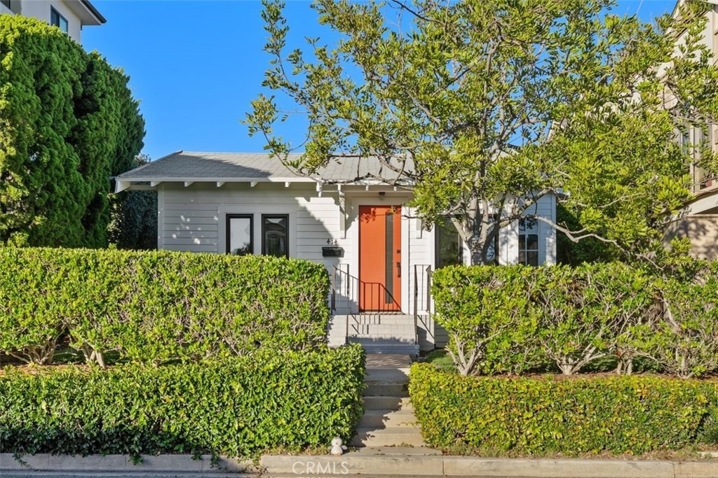 414 Cypress Drive - Photo 2