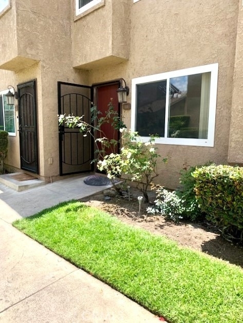 500 N Tustin Avenue - Photo 1