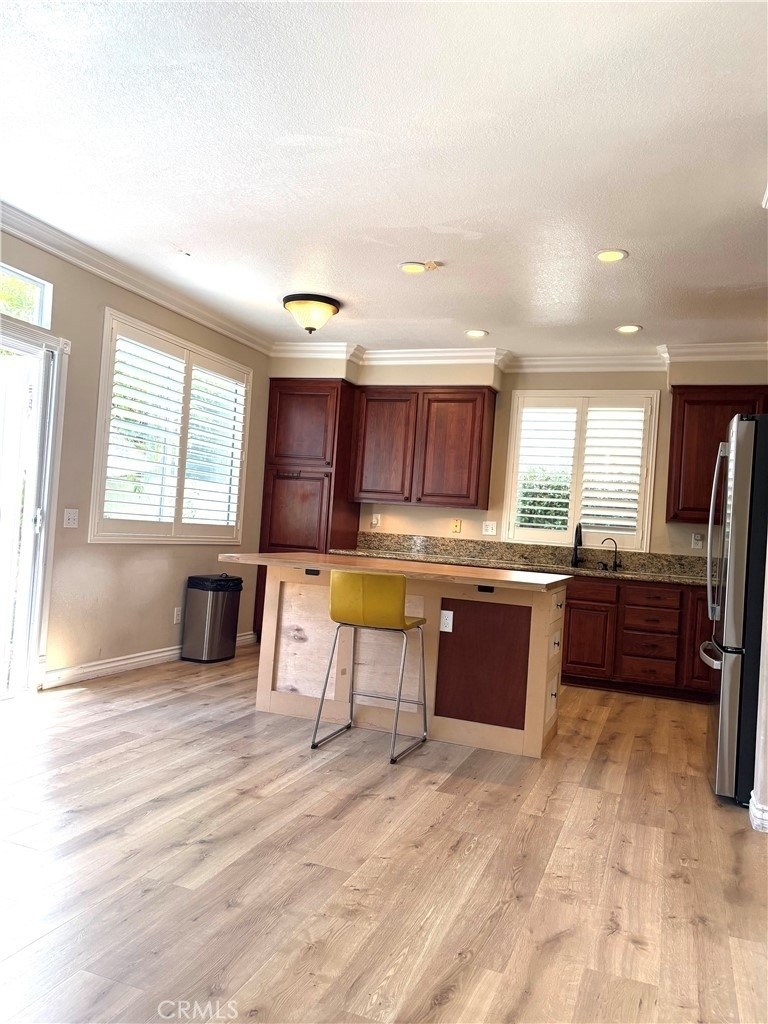 130 Melrose - Photo 4