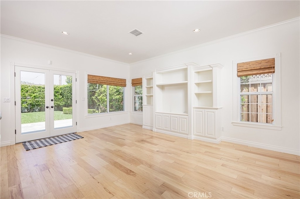 408 Flower Street - Photo 8
