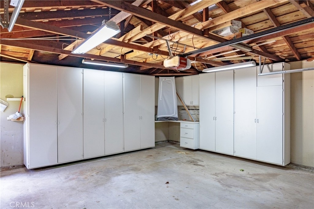 408 Flower Street - Photo 35