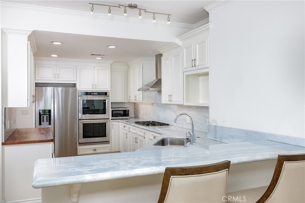 408 Flower Street - Photo 15