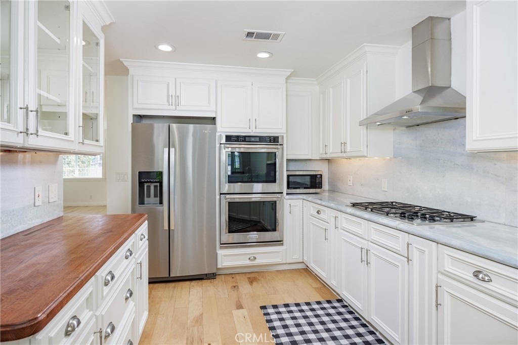 408 Flower Street - Photo 12