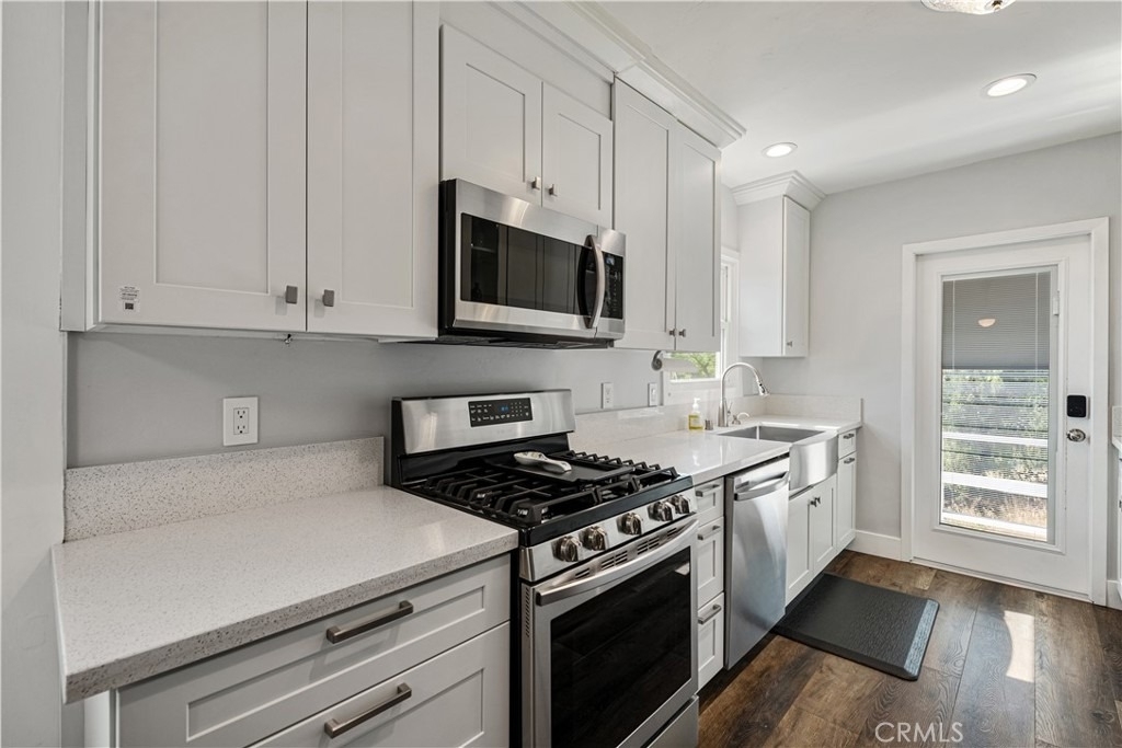 16572 E Buena Vista Avenue - Photo 11