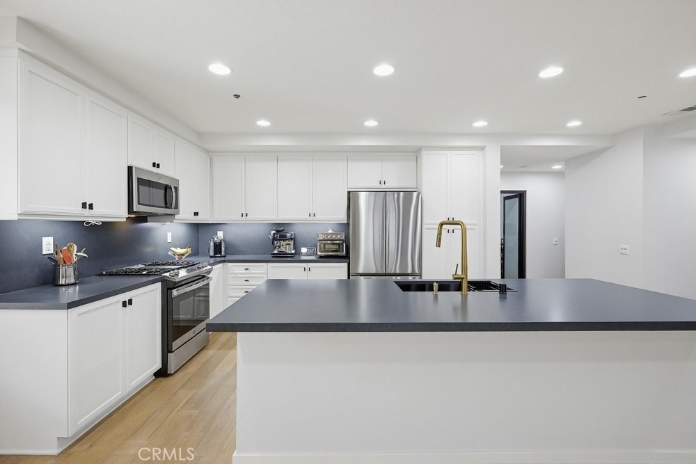 503 Rockefeller - Photo 12