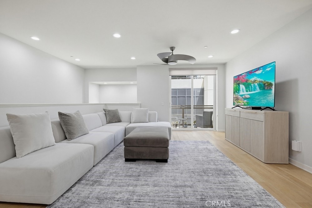 503 Rockefeller - Photo 5
