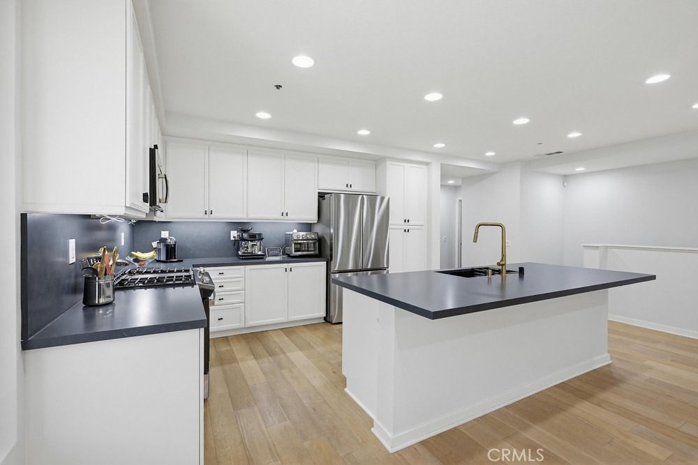 503 Rockefeller - Photo 13