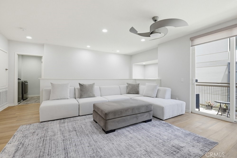 503 Rockefeller - Photo 2