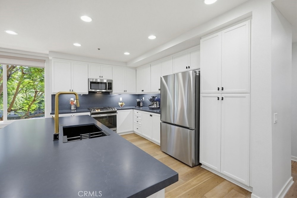 503 Rockefeller - Photo 15