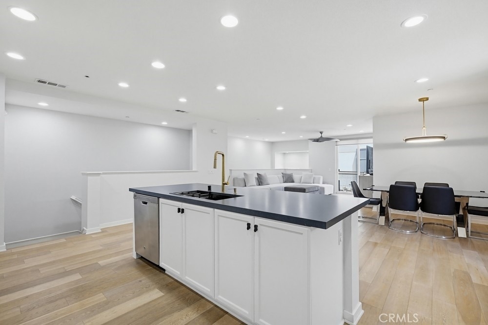 503 Rockefeller - Photo 18