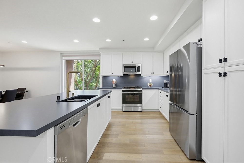 503 Rockefeller - Photo 14