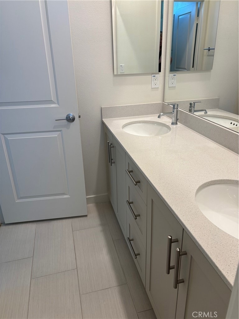 2565 E Embry - Photo 45