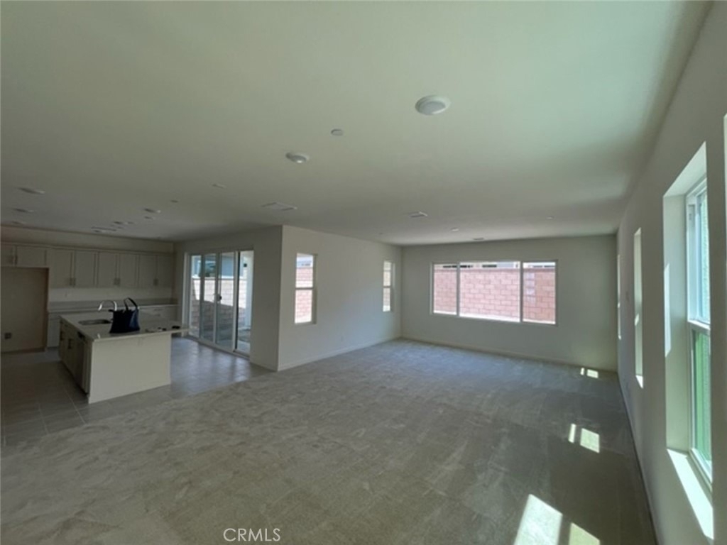 2565 E Embry - Photo 5