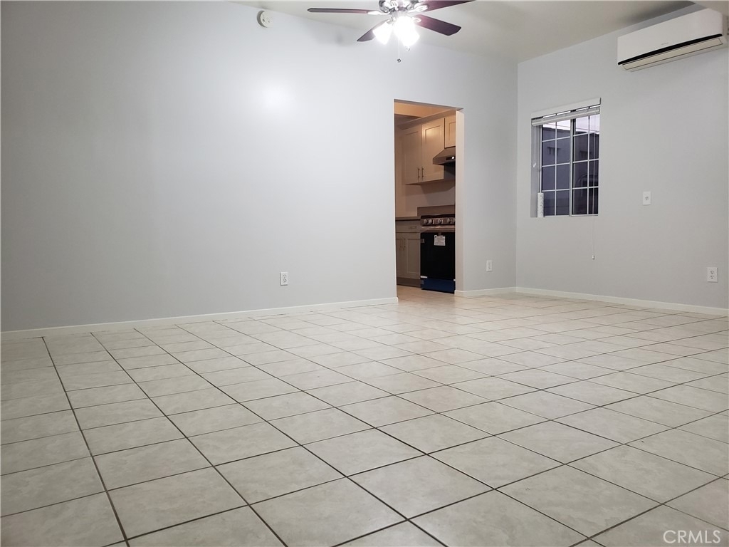 628 W California - Photo 4
