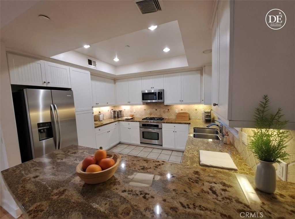 6300 Honolulu Avenue - Photo 12